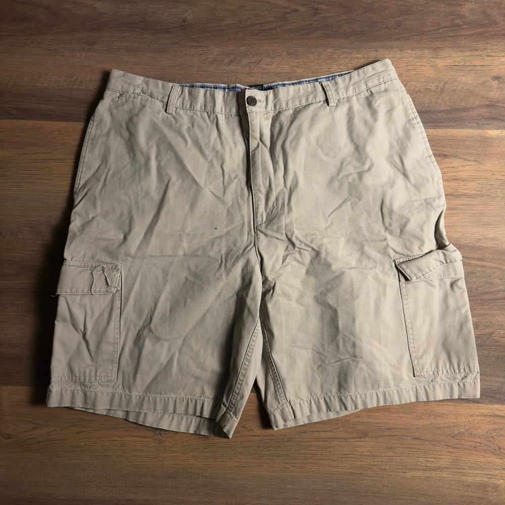 Chaps Mens 40 Khaki Tan Cotton Cargo Shorts Relaxed Fit Utility Hiking Casual